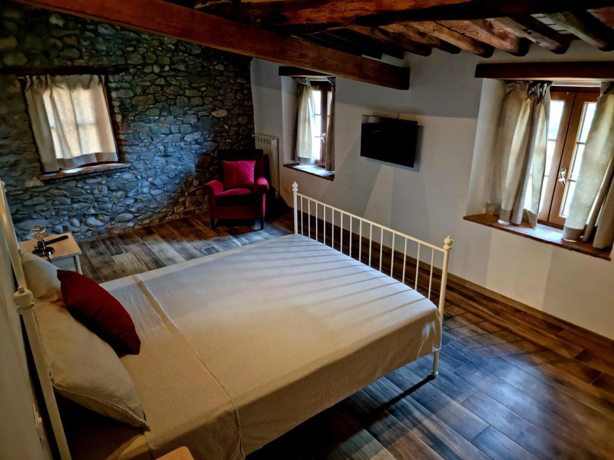 ボルゴ・ア・モッツァーノ Agriturismo Il Castelloヴィラ エクステリア 写真